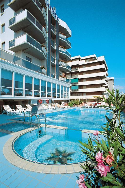 Hotel Arizona Риччоне Екстер'єр фото