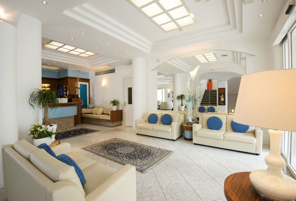 Hotel Arizona Риччоне Екстер'єр фото